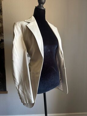 Pamela McCoy Cream Leather Blazer Jacket